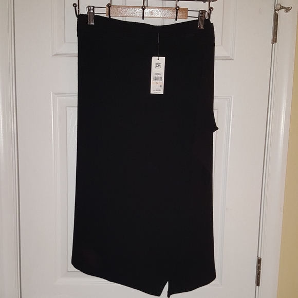 Calvin Klein Plus Size Ruffled Slit Skirt - Picture 2 of 3